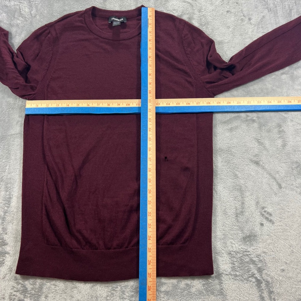 EXPRESS Crewneck Sweater Mens Medium Burgundy Maroon 100 Merino Wool .5" Hole - Picture 7 of 16